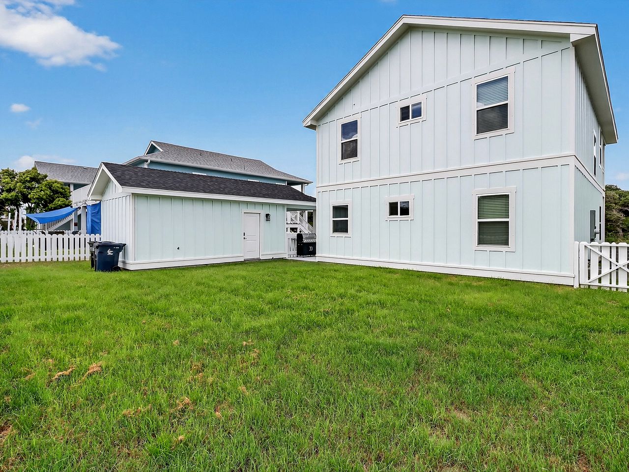 Spacious Vacation Home with Fenced Yard & Deck near Rockport Beach, Texas