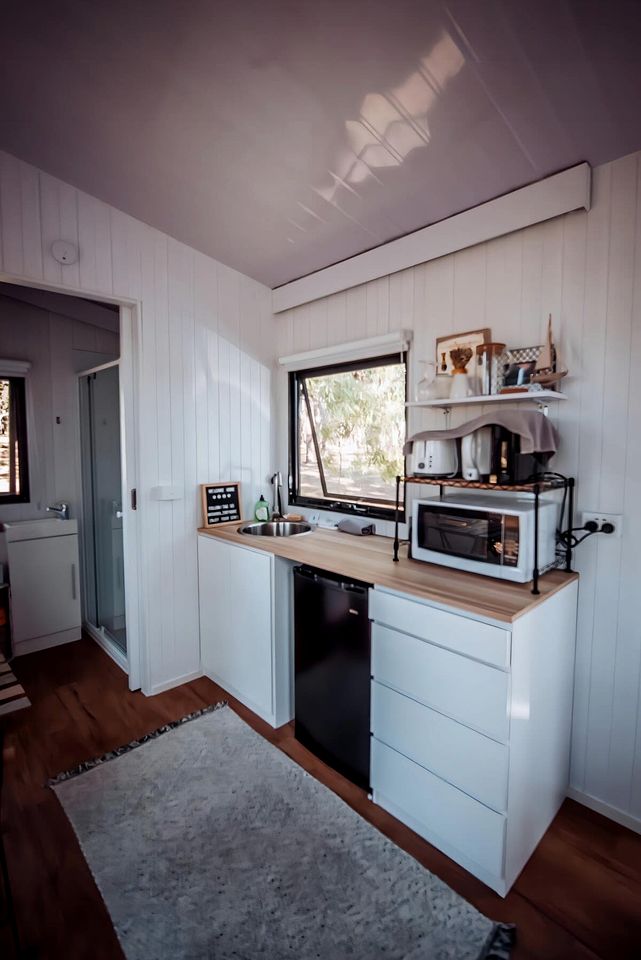 Coastal Tiny House for Glamping near Deepwater National Park