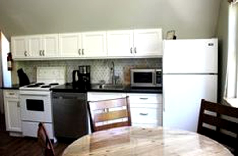 Ken Sadler Rentals Cobble Wood Guest House, Nature Lodges 34905