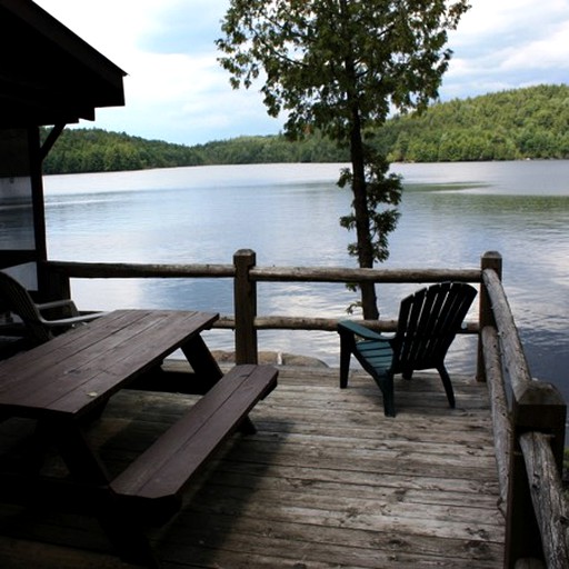 Cabins (Saranac Lake, New York, United States)