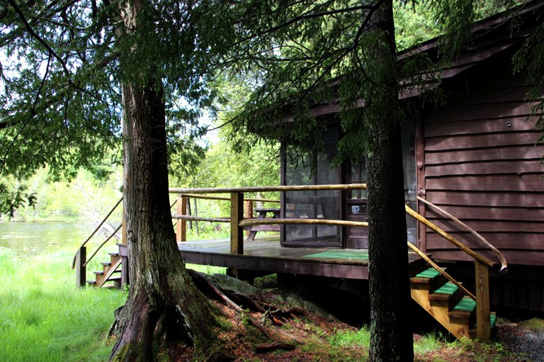 Cabins (Saranac Lake, New York, United States)