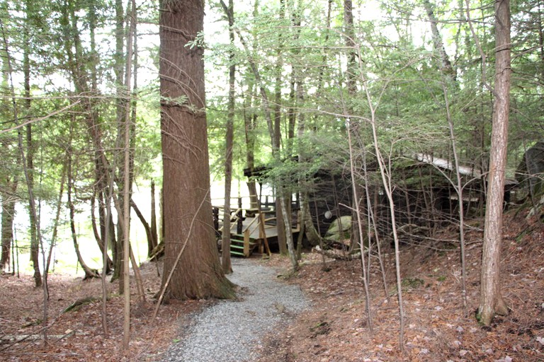 Cabins (Saranac Lake, New York, United States)