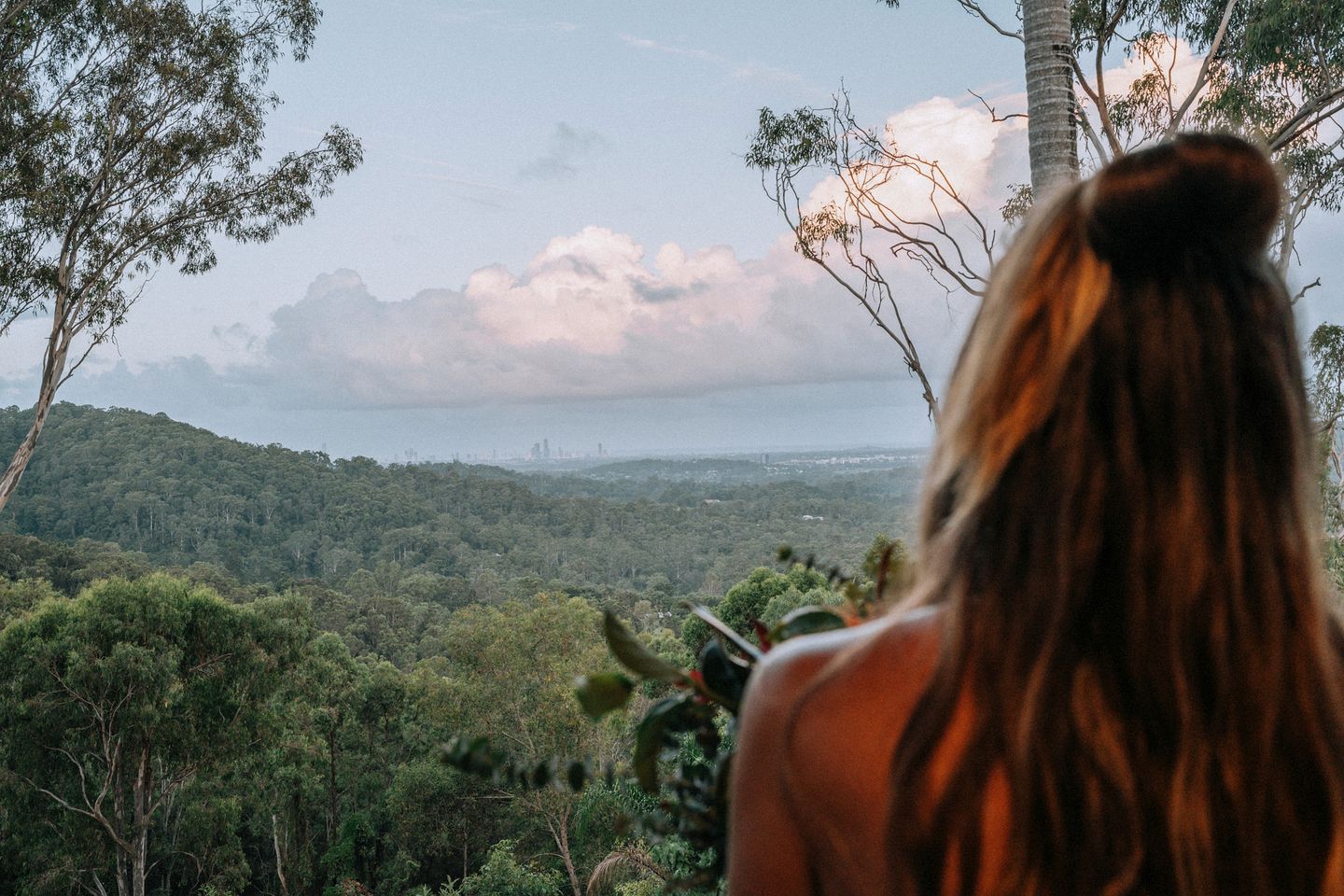 Peaceful Hilltop Cabin with Outdoor Bathtub and Wildlife Views Near Springbrook, Mudgeeraba, Queensland