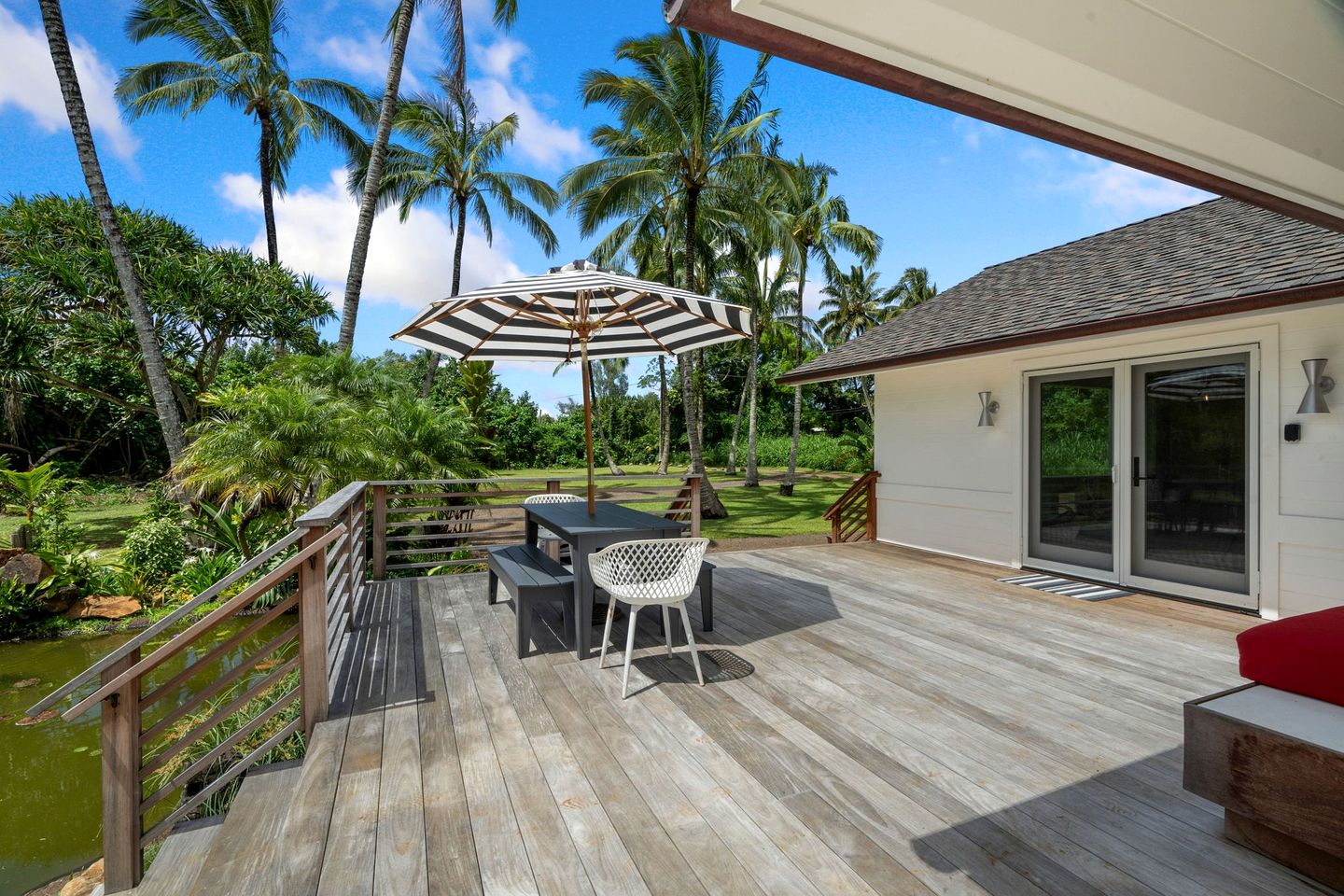 Stunning Vacation Rental by the Coast with Views of Coconut Trees in Kilauea, Hawaii