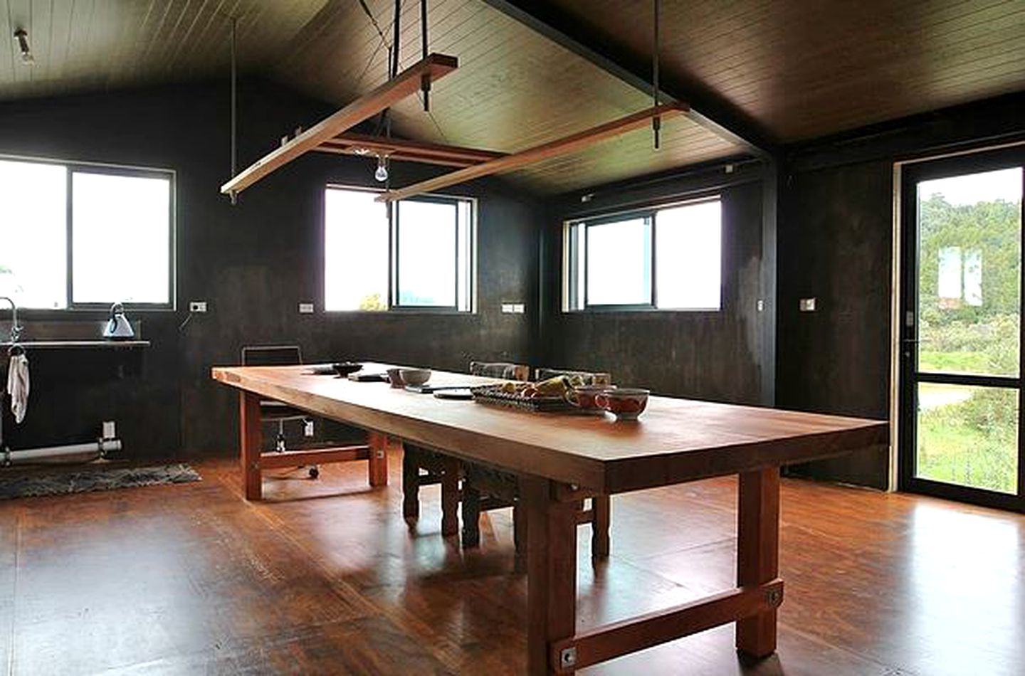 Secluded Seafront Getaway near Southern Alps of New Zealand