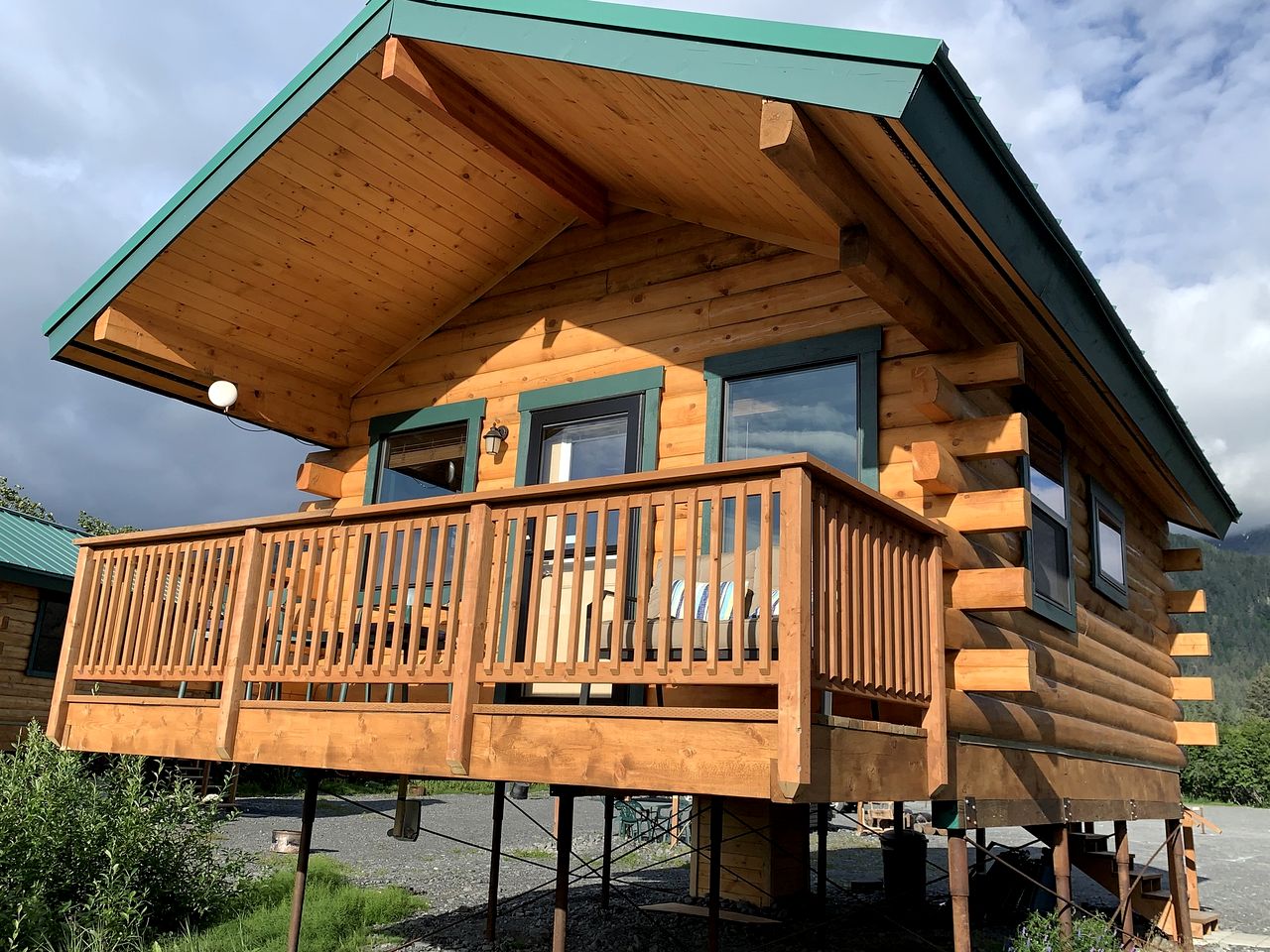 Scenic Creekside Escape with Deck, Fire Ring & Wildlife Views in Seward, Alaska