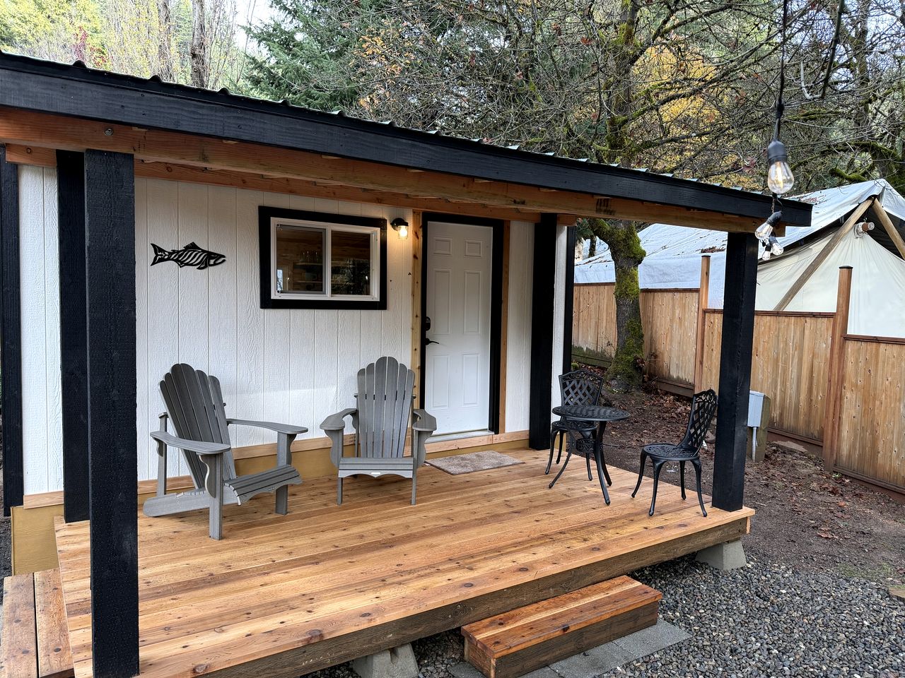 Cute Cozy Cabin for Two for a Romantic Escape in the Umpqua National Forest in Oregon