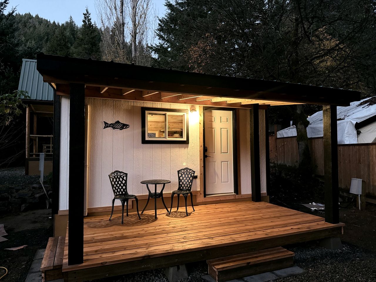 Cute Cozy Cabin for Two for a Romantic Escape in the Umpqua National Forest in Oregon
