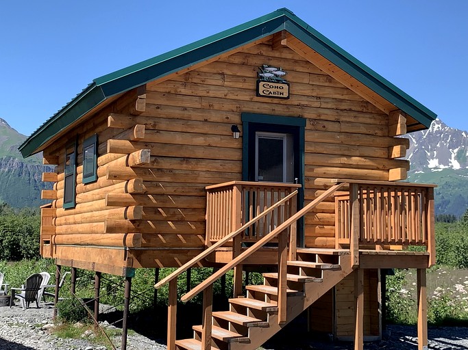 Scenic Creekside Escape with Deck, Fire Ring & Wildlife Views in Seward, Alaska