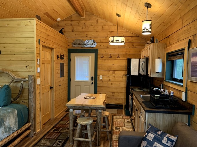 Cabins (United States of America, Seward, Alaska)