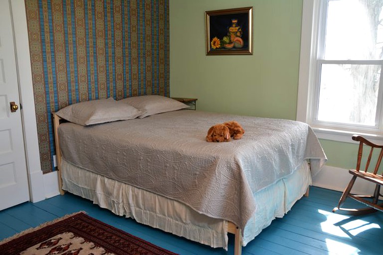 Vacation Rentals (Belleville, Ontario, Canada)