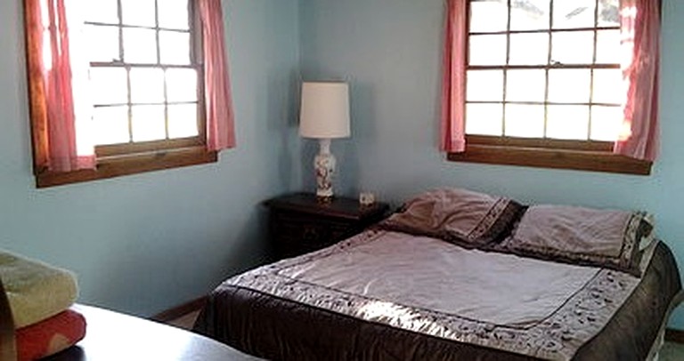 Cozy Cabin Camping Rental for Four near Woodstock, Upstate New York | Cabins (Big Indian, New York, United States of America)