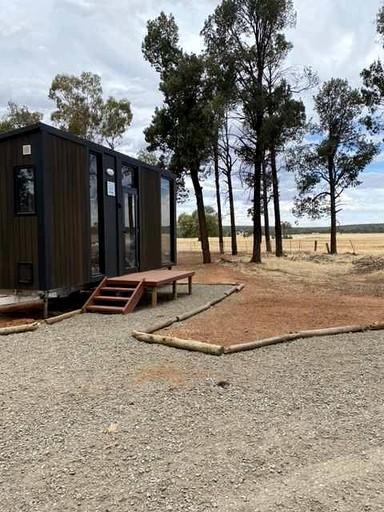 Vacation Rentals (Australia, --, --)