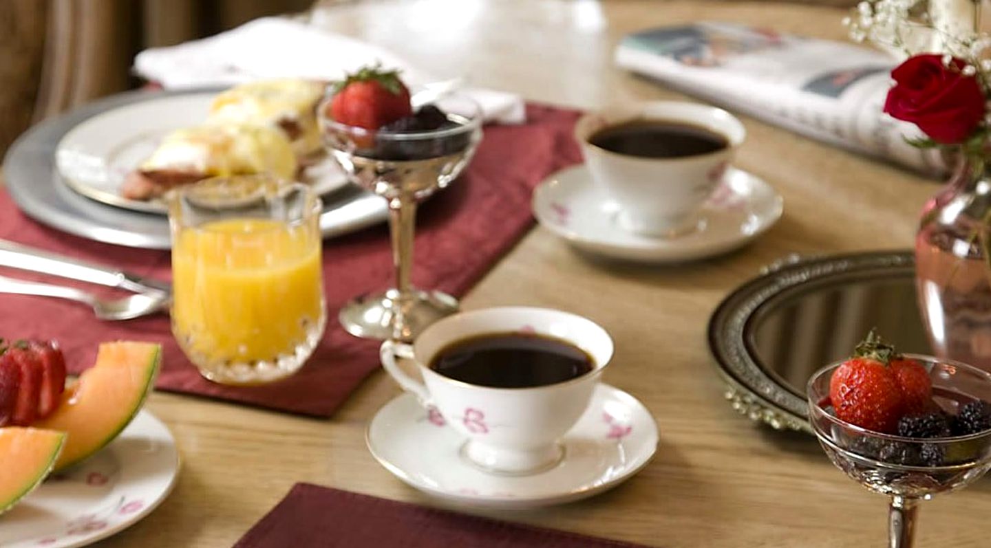 Relaxing Getaway for Two in the Heart of Historic Williamsburg, Virginia