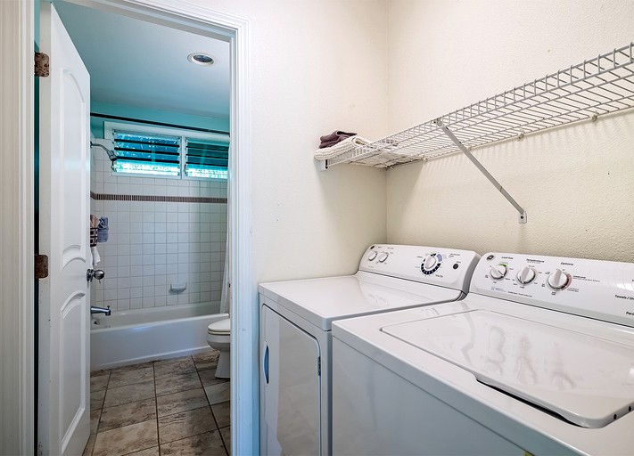 Cabins (Wainiha, Hawaii, United States)