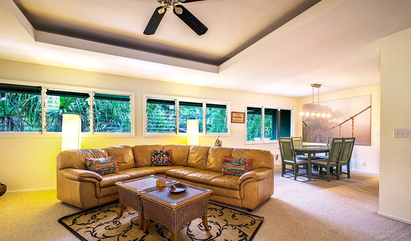 Colorful Elevated Cabin with Wi-Fi near Anini Beach, Kauai, Hawaii