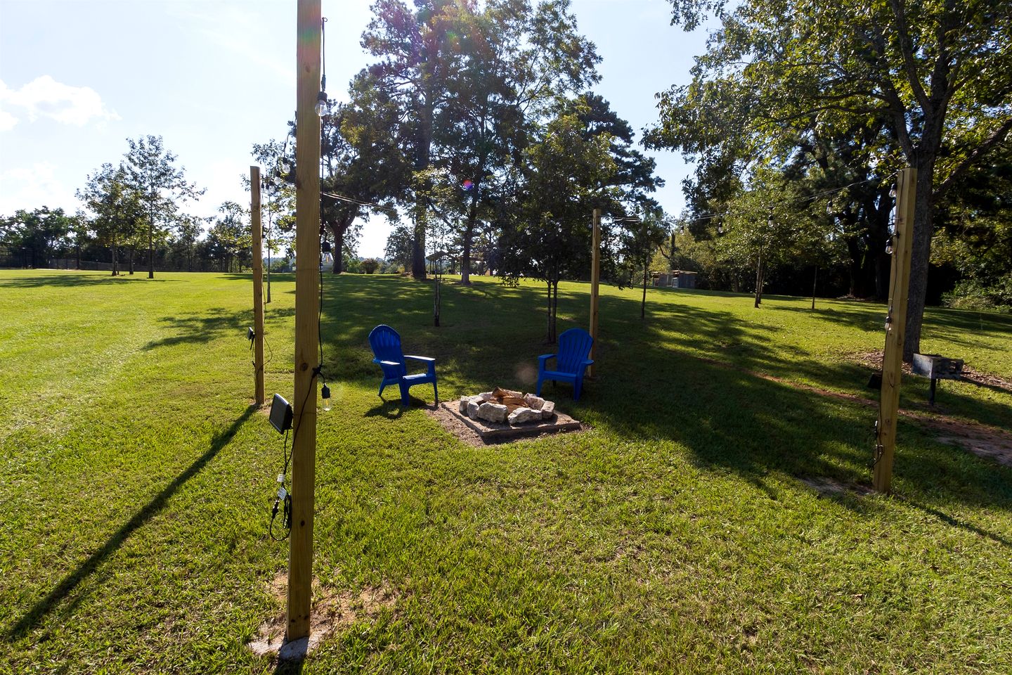 Colorful Romantic A-frame with Outdoor Shower in Texas