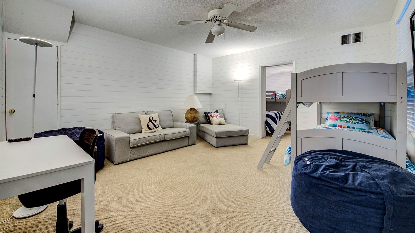 Impressive Beach Close Villa in Georgetown, South Carolina