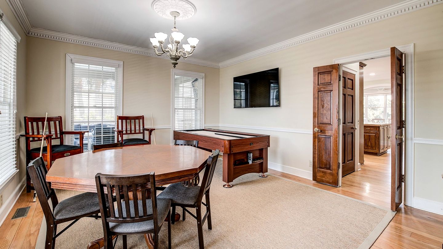 Gorgeous Beach Close Villa with Barbecue in Georgetown, South Carolina