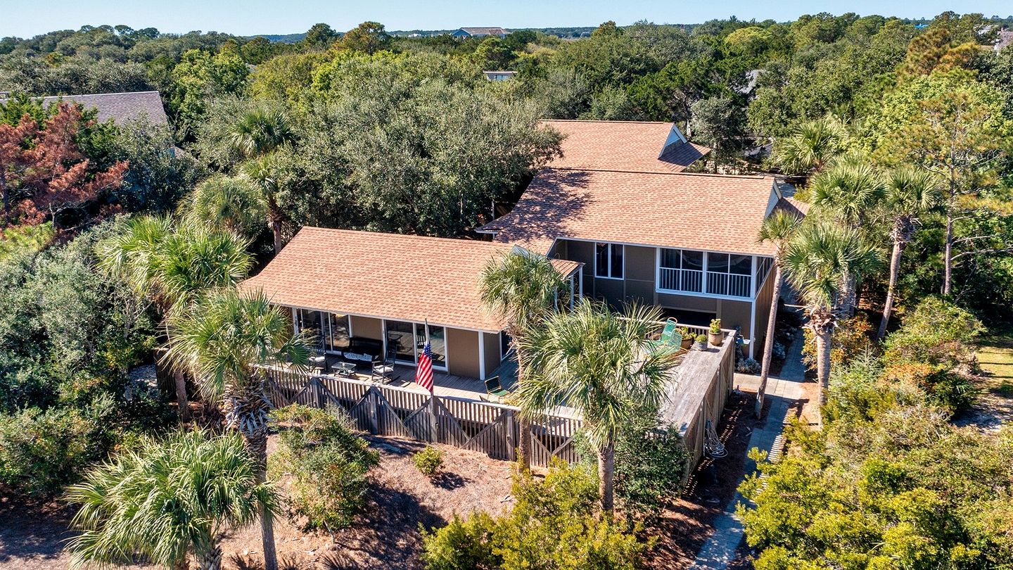 Beach Close Cottage with Nice Views in Georgetown, South Carolina