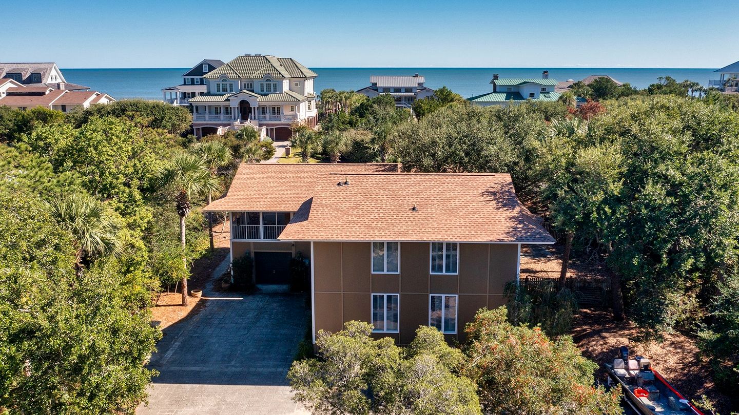 Beach Close Cottage with Nice Views in Georgetown, South Carolina