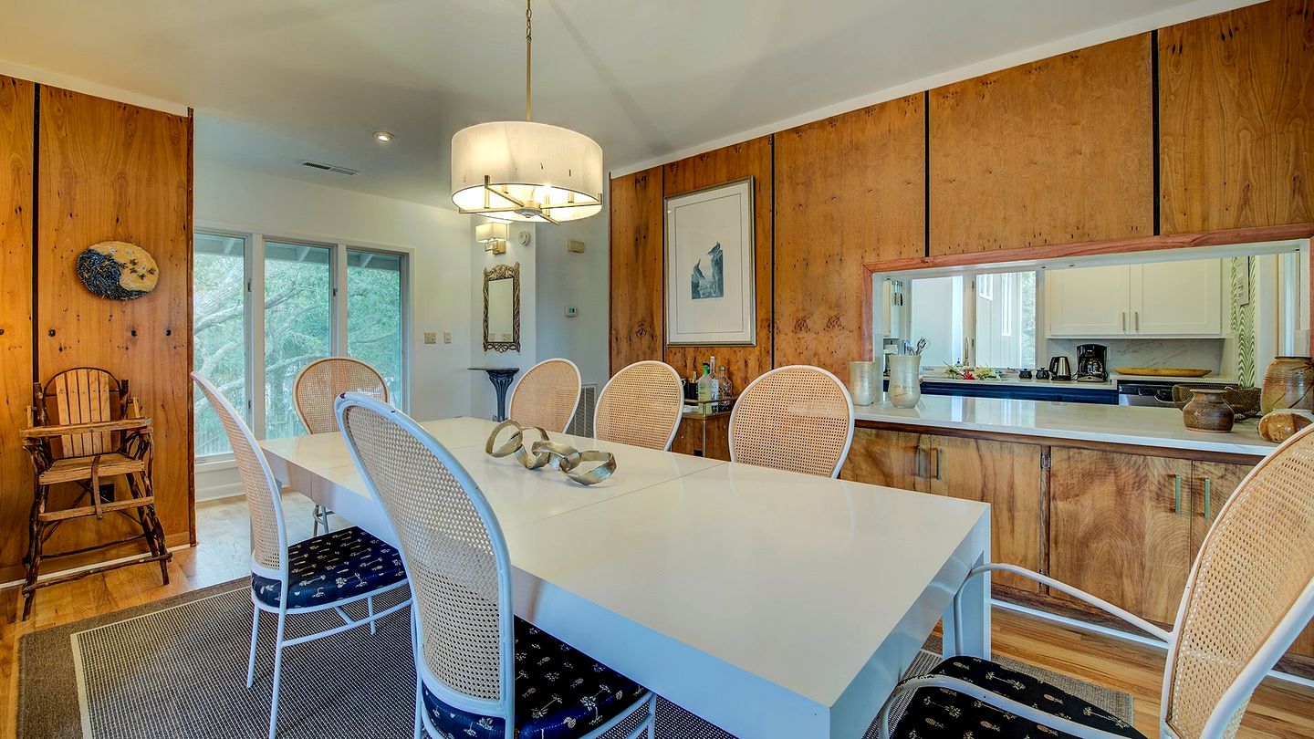 Beach Close Cottage with Nice Views in Georgetown, South Carolina