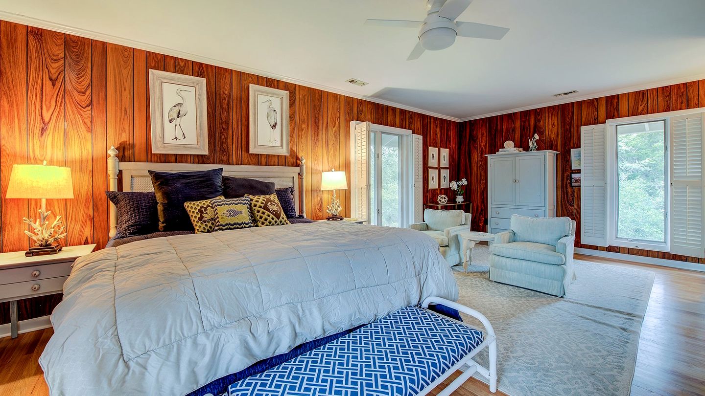 Beach Close Cottage with Nice Views in Georgetown, South Carolina