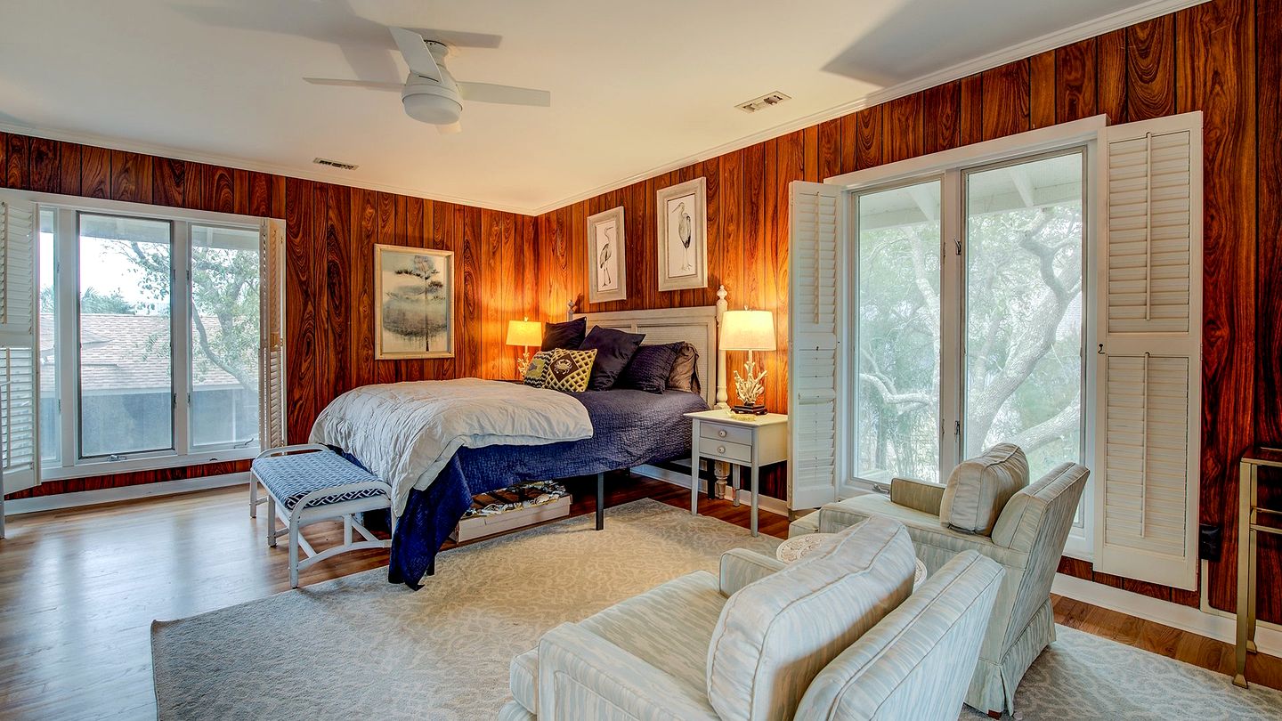 Beach Close Cottage with Nice Views in Georgetown, South Carolina