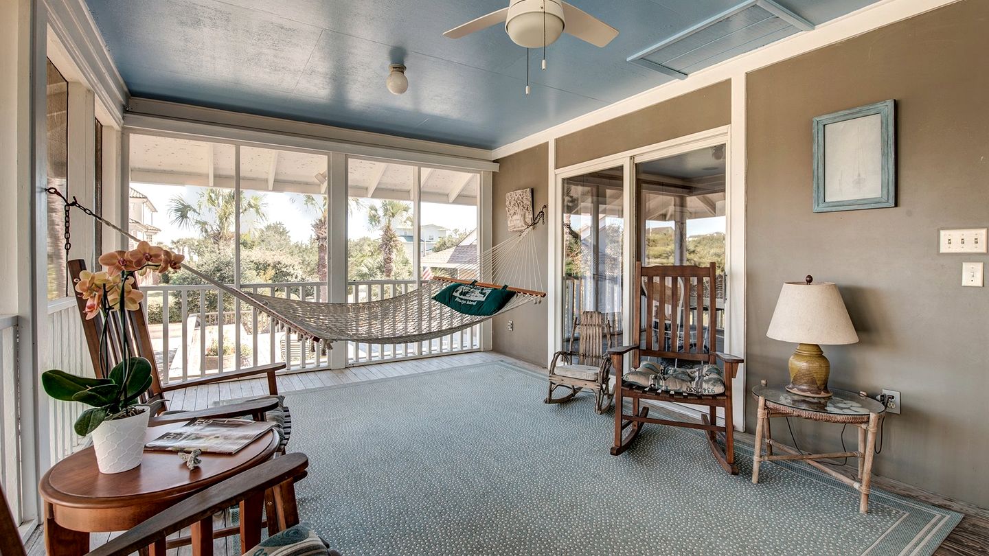 Beach Close Cottage with Nice Views in Georgetown, South Carolina