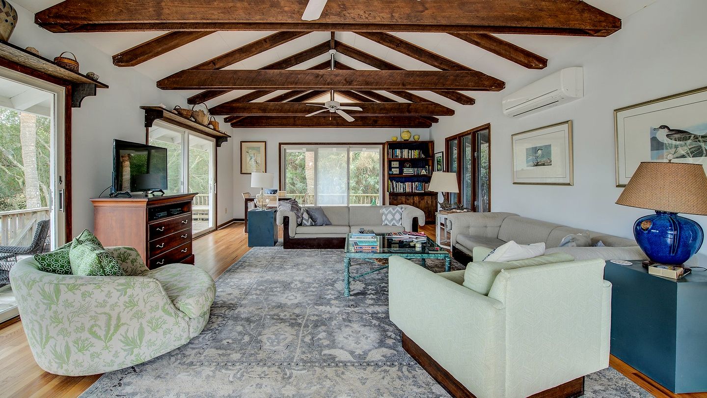 Beach Close Cottage with Nice Views in Georgetown, South Carolina