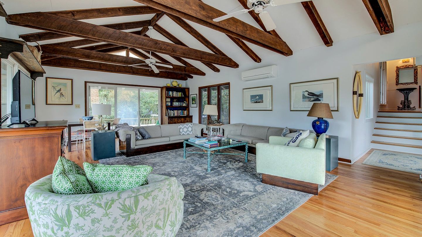 Beach Close Cottage with Nice Views in Georgetown, South Carolina