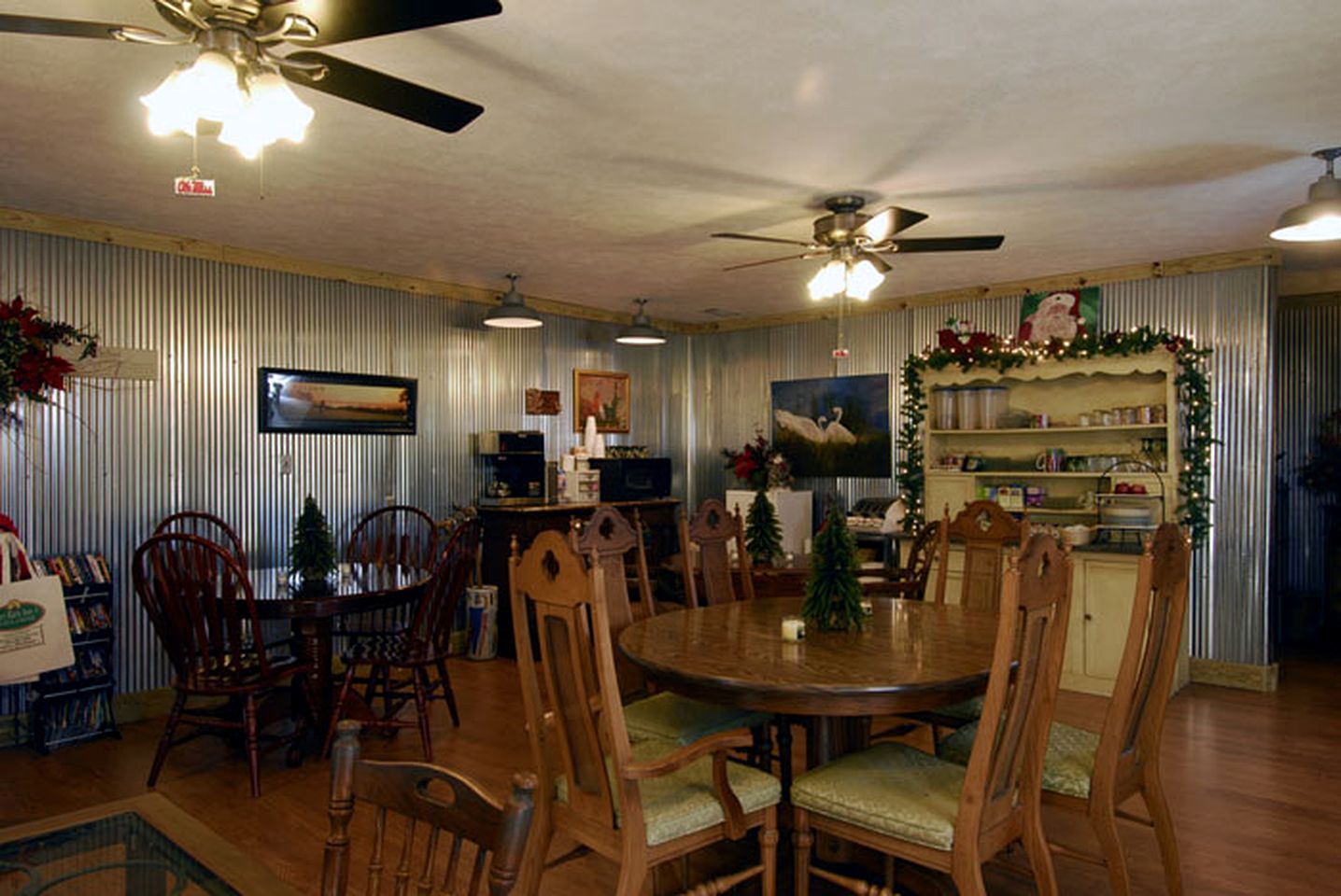 Comfortable Accommodation for Two Guests in an Inn near Oxford, Mississippi