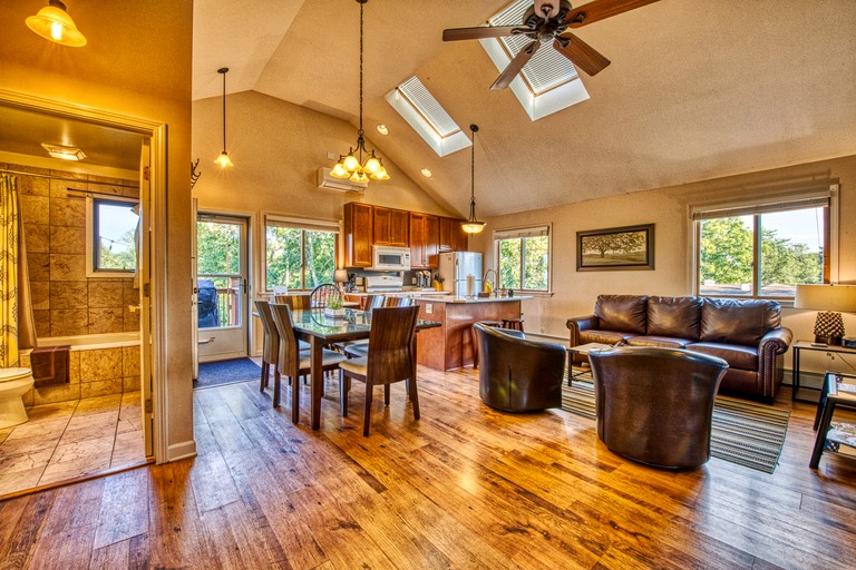 Miller Beach Dream Retreat CF109, Vacation Rentals, Gary, United