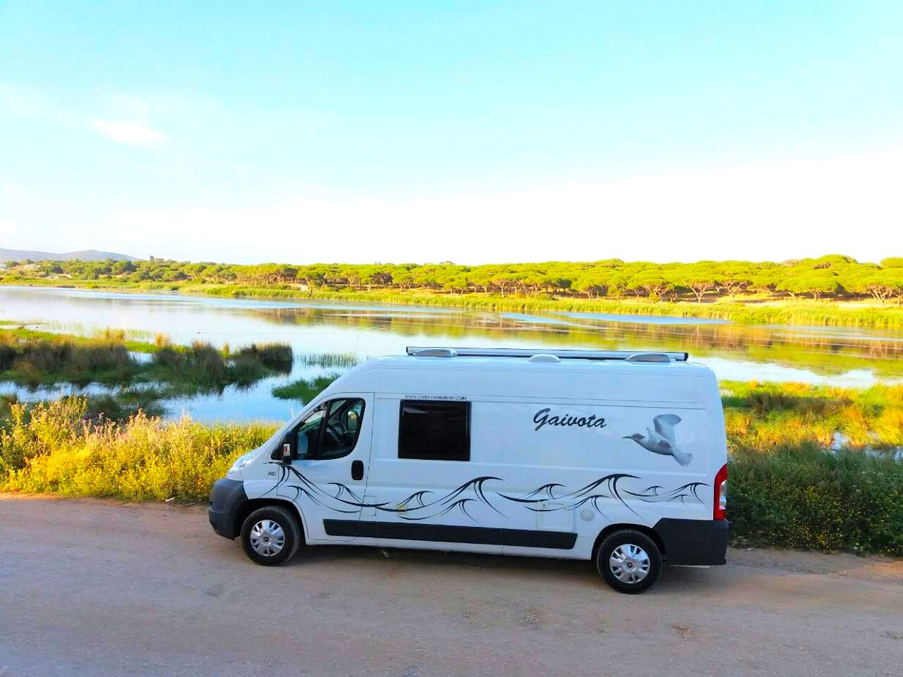 Comfortable Mobile Caravan Rental for Travelers in Southern Portugal