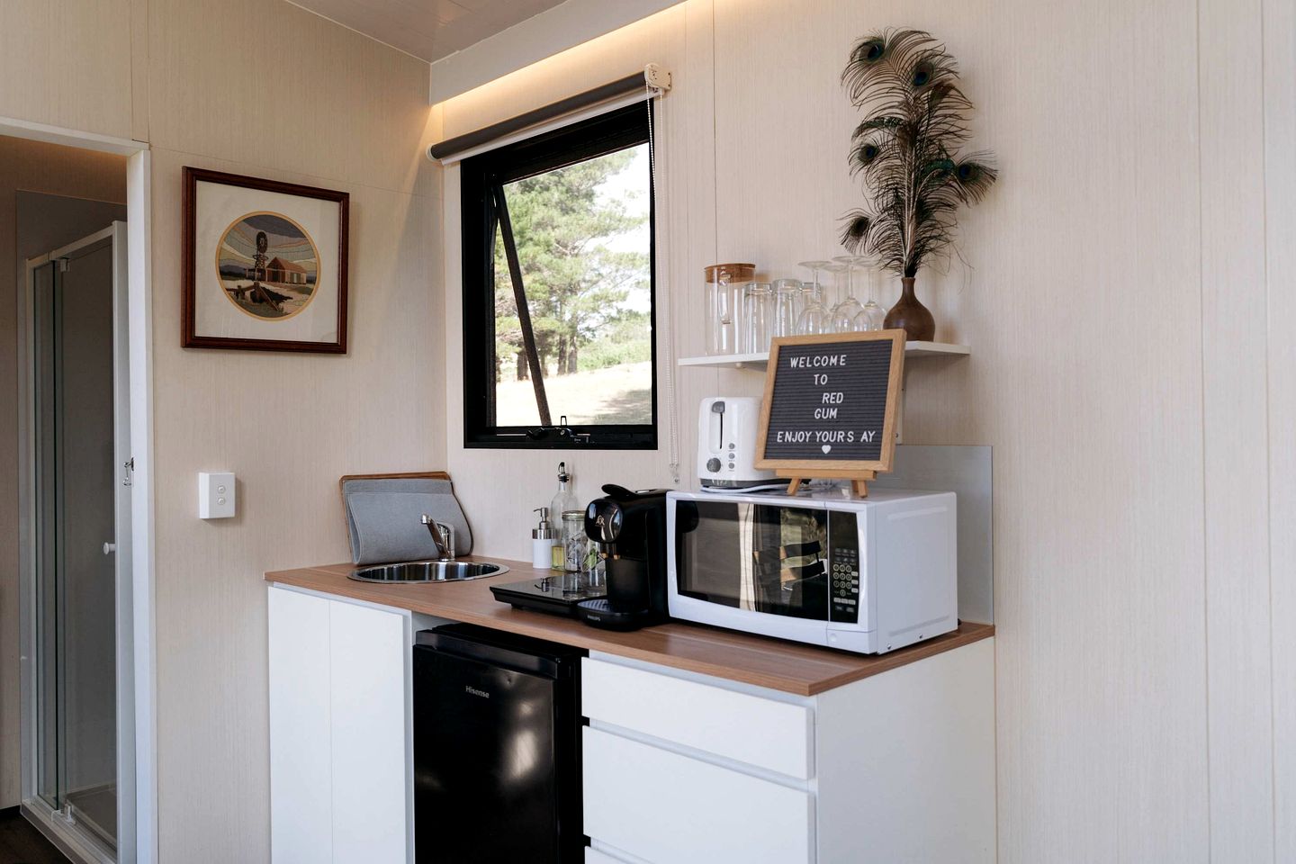 Comfortable Pet-Friendly Tiny House with Living Area, Loft and Barbecue in New South Wales, Australia