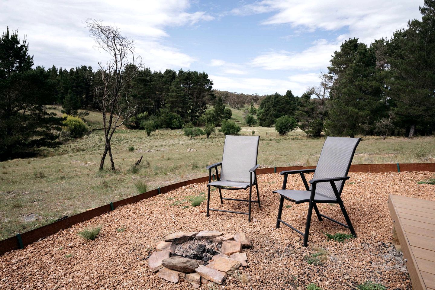 Comfortable Pet-Friendly Tiny House with Living Area, Loft and Barbecue in New South Wales, Australia