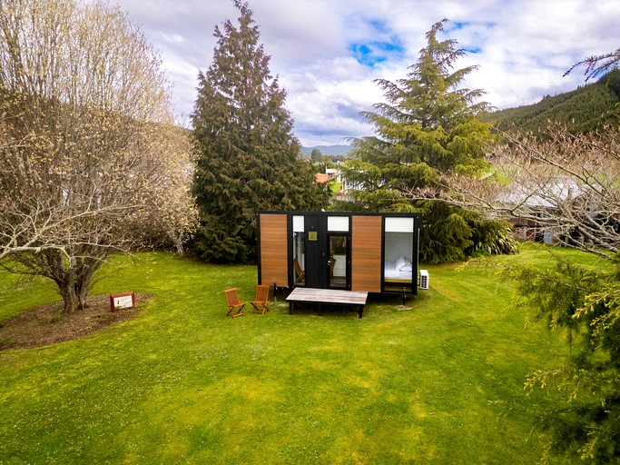 Tiny Houses (New Zealand, Wakefield, South Island)