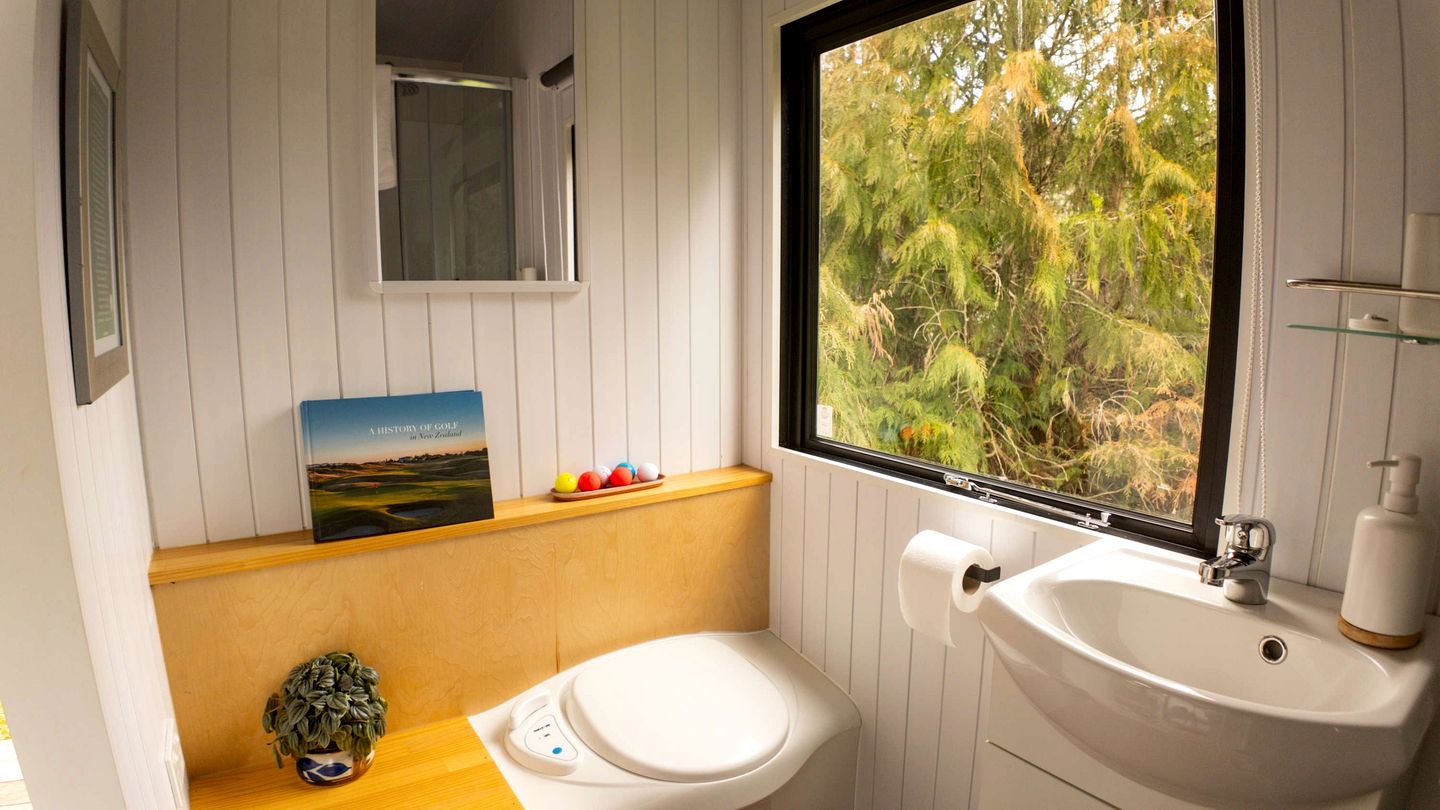 Comfortable Tiny House Incredible for Outdoor Activities like Golf or Paintball in South Island, New Zealand