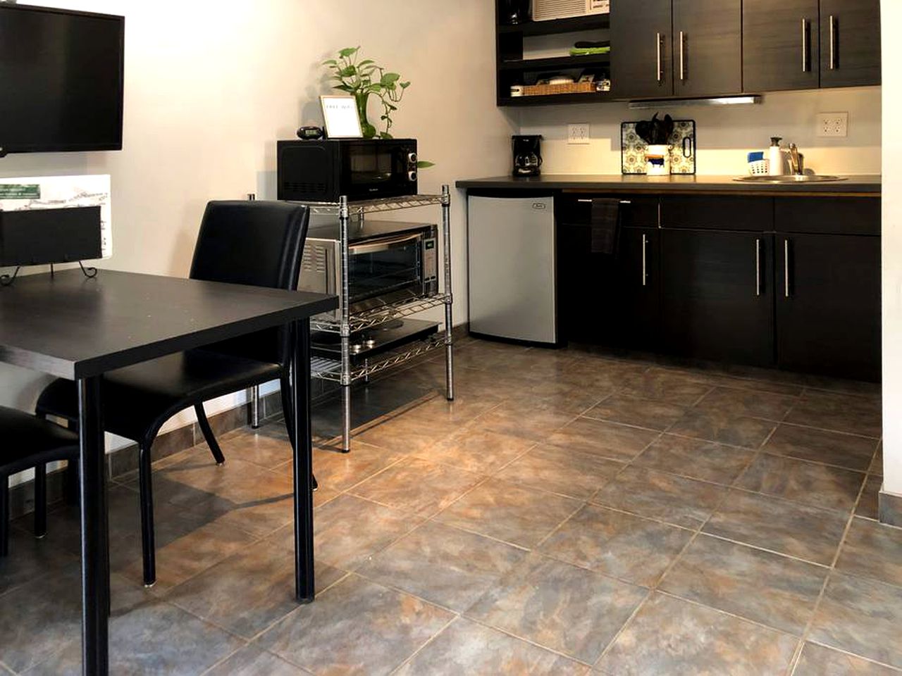 Comfortable Vacation Rental for Two in the Wilderness of Tulare County, California