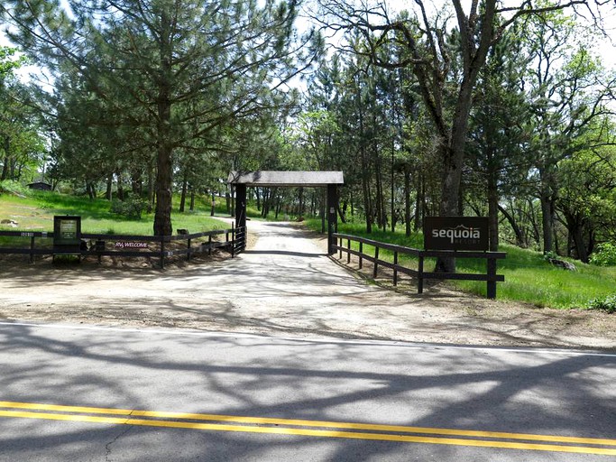 Nature Lodges (Badger, California, United States)