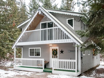 Pet Friendly Cabins Near Lake Chelan Washington Glamping Hub