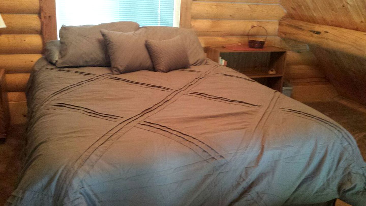 Quiet Log Cabin Rental Outside of Butte in Southern Montana