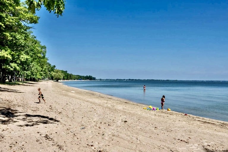 Cottages (United States of America, Au Gres, Michigan)