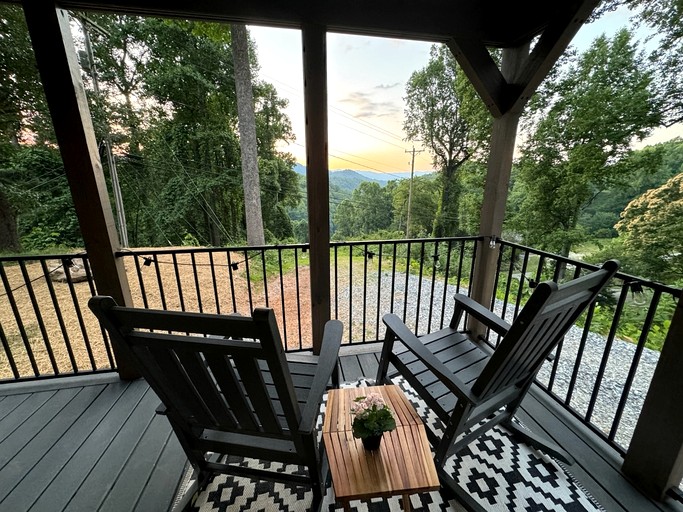 Cabins (United States of America, Bryson City, North Carolina)