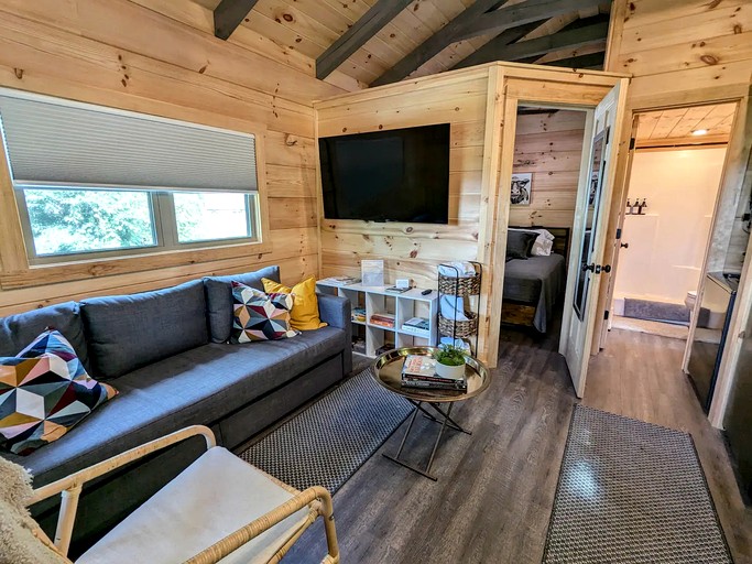 Cabins (United States of America, Bryson City, North Carolina)