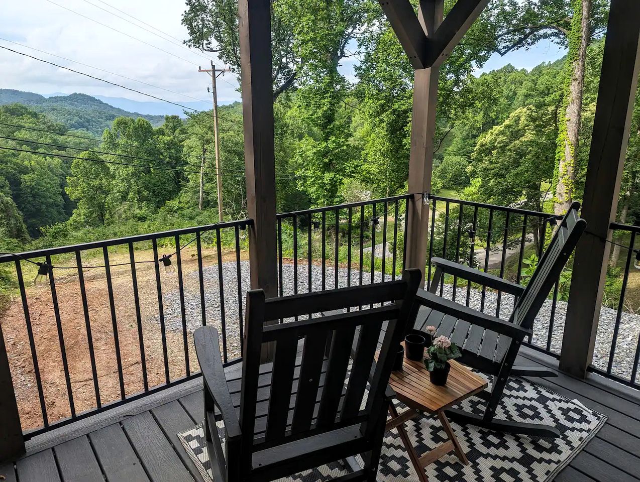 Comfy Tiny Cabin with Mountain Views in North Carolina