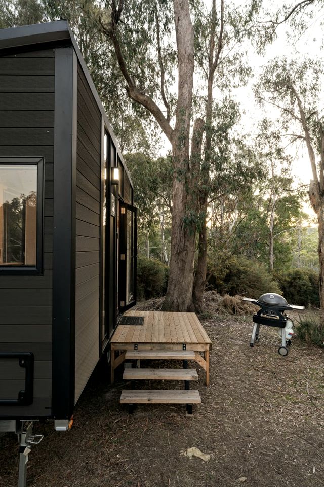 Comfy Tiny House Surrounded by Nature in Victoria