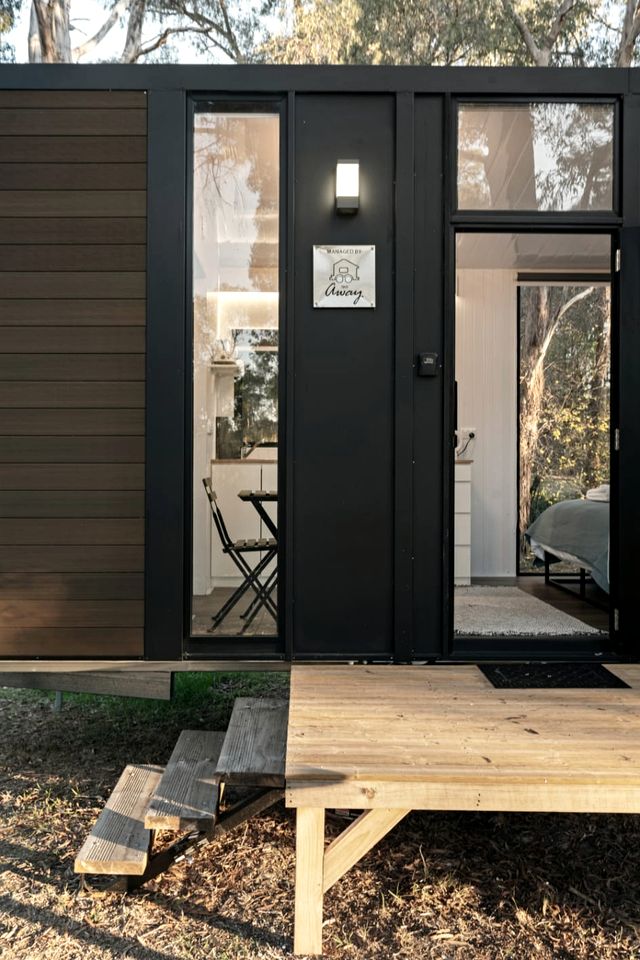 Comfy Tiny House Surrounded by Nature in Victoria