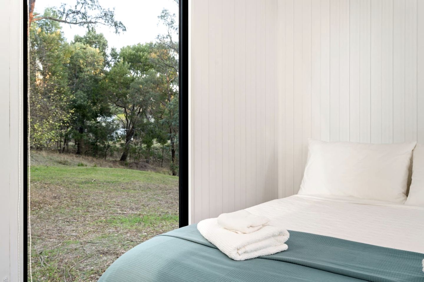 Comfy Tiny House Surrounded by Nature in Victoria
