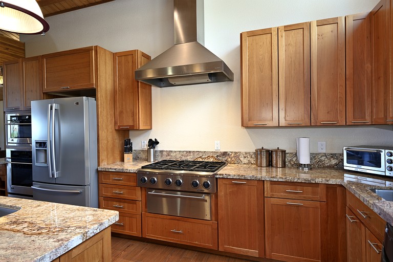 Cabins (United States of America, Lakehead, California)